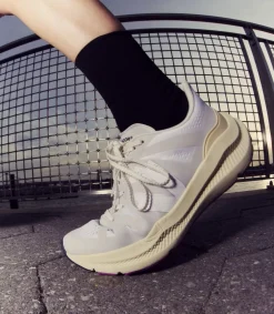 CONDOR 3 ENGINEERED-MESH FULL-WHITE<VEJA Hot