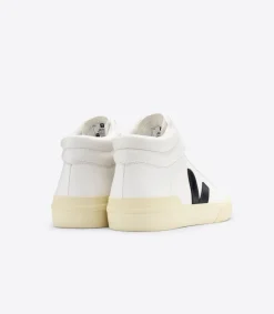 MINOTAUR LEATHER WHITE BLACK BUTTER<VEJA Fashion