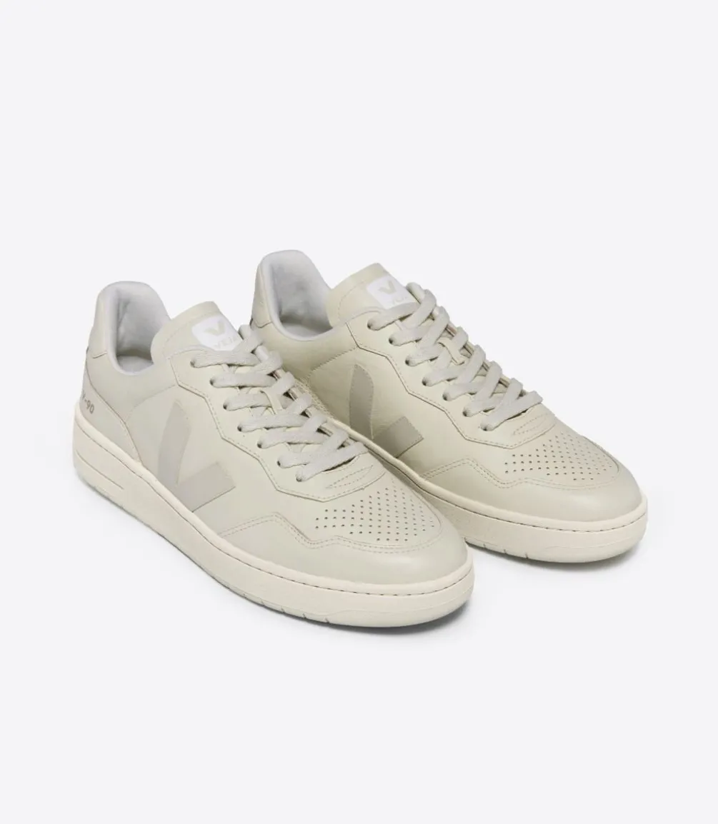 V-90 LEATHER CASHEW PIERRE<VEJA Fashion