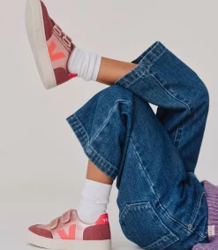 V-12 LEATHER NACRE ROSE FLUO<VEJA Hot