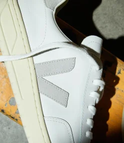 V-12 LEATHER WHITE LIGHT GREY<VEJA Outlet