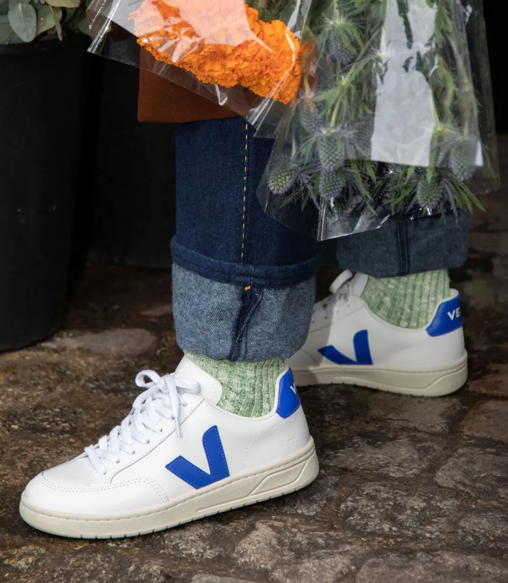 V-12 LEATHER WHITE PAROS<VEJA Fashion