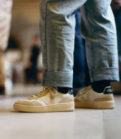 V-90 LEATHER WHITE PIERRE NAUTICO<VEJA Store