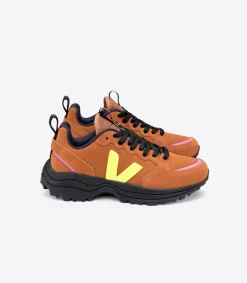 VENTURI SUEDE TUILE JAUNE FLUO BLACK SOLE<VEJA Store
